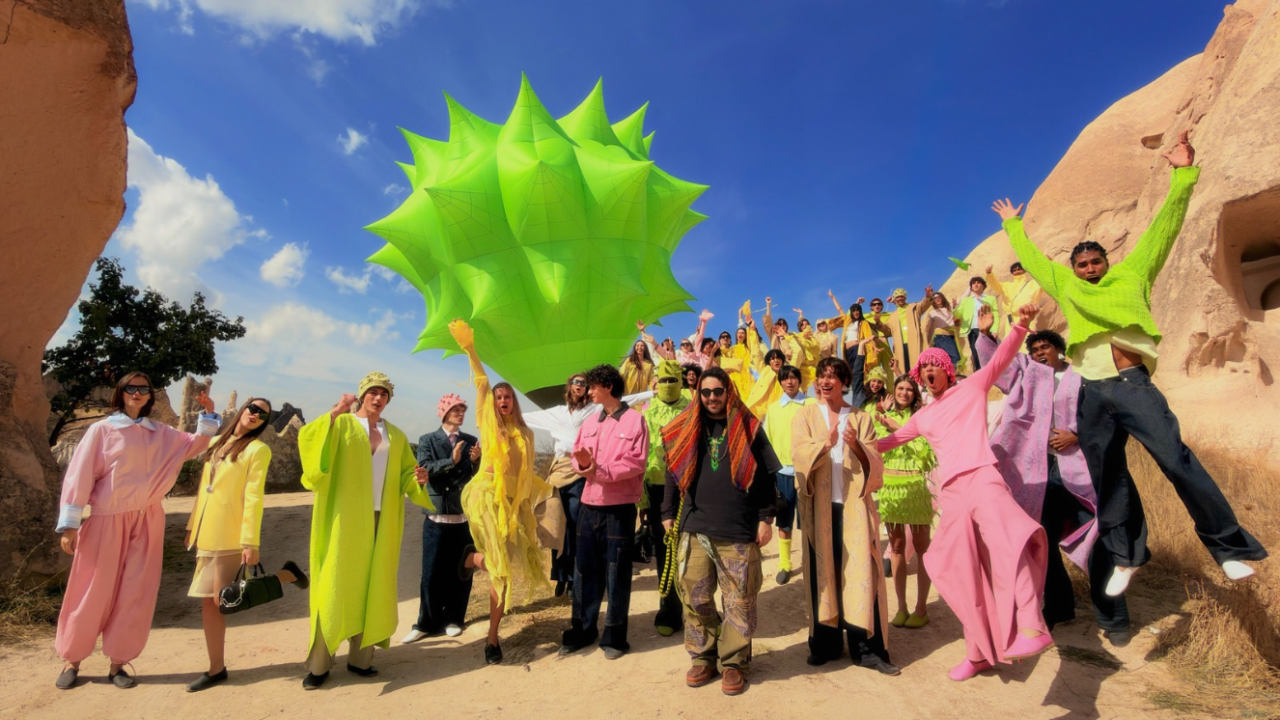 Bünyamin Aydın’dan Kapadokya’da gökyüzüne uzanan bir koleksiyon: From Earth to Sky