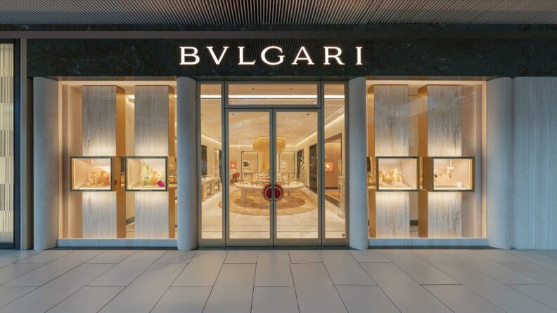 Bvlgari, yenilenen Zorlu Center butiğini sanat ve tasarımla buluşturuyor